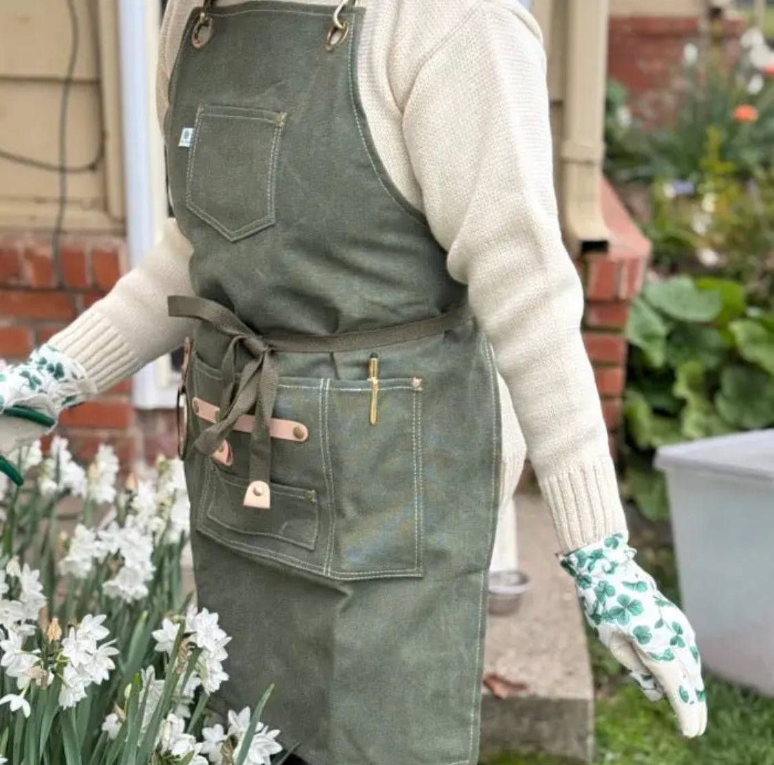 Waxed Canvas Gardening Apron