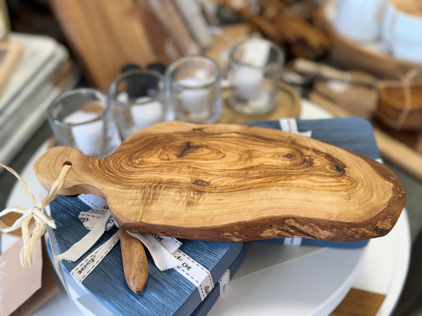 Italian Olivewood Charcuterie and Cheese Paddle Board 12-14"