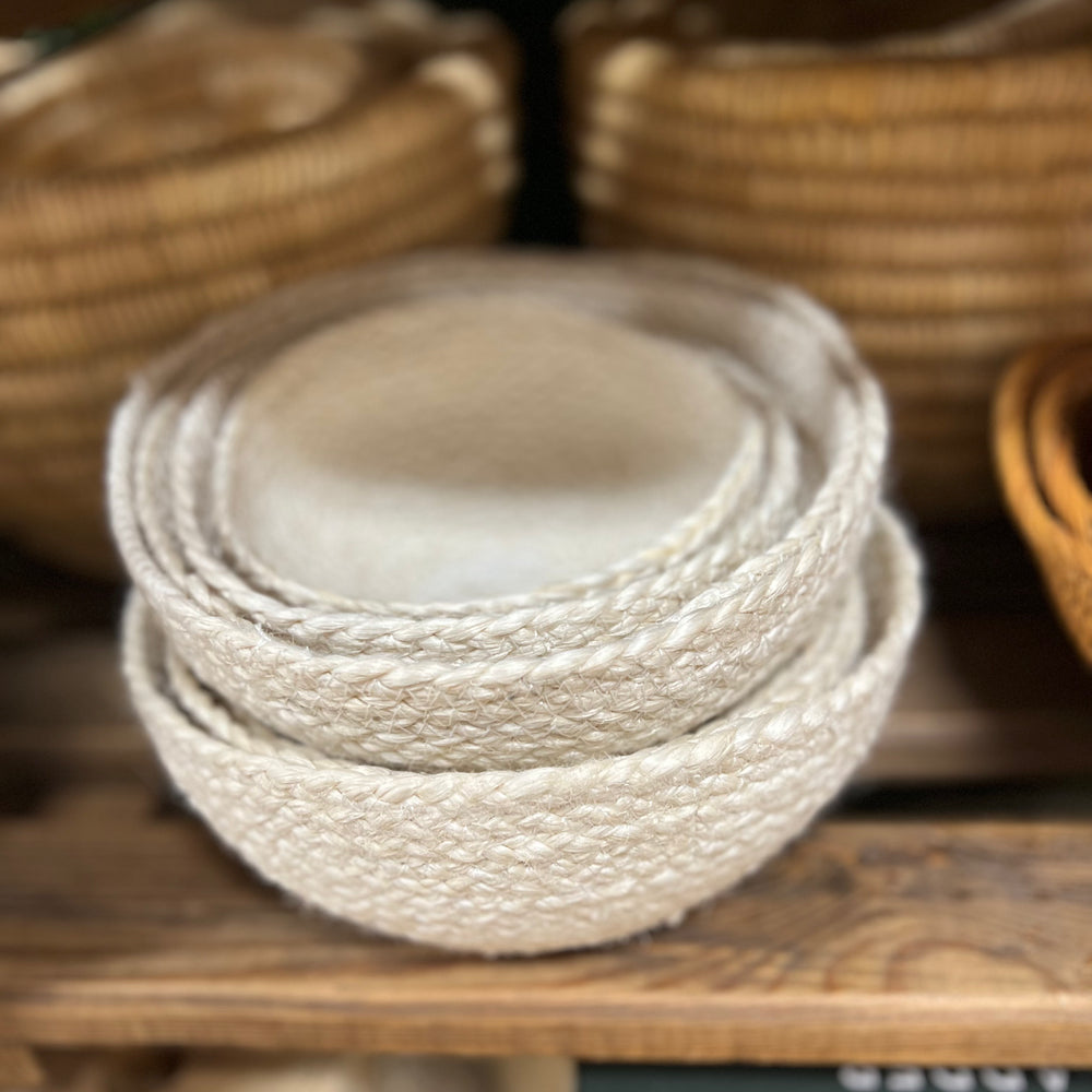 
                      
                        Woven Bowl - set of 4 - Natural or White
                      
                    