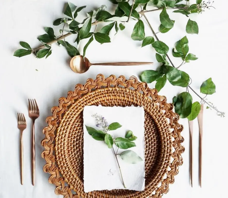 Rattan Charger Plate with Decorative Edge