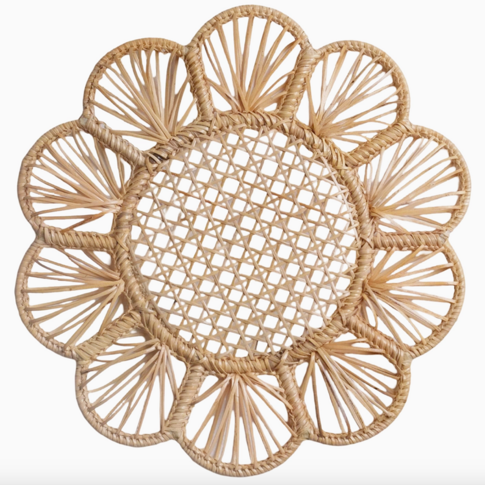 Rattan Placemat with open Daisy Pattern