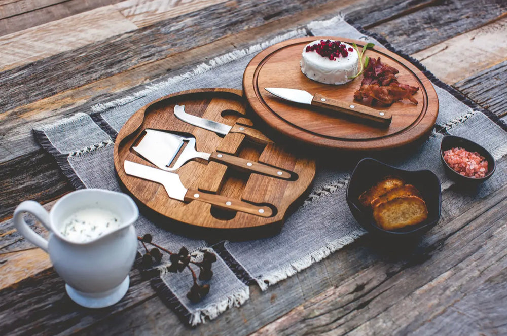 
                      
                        Round Cheese Board with all the tools you need!
                      
                    