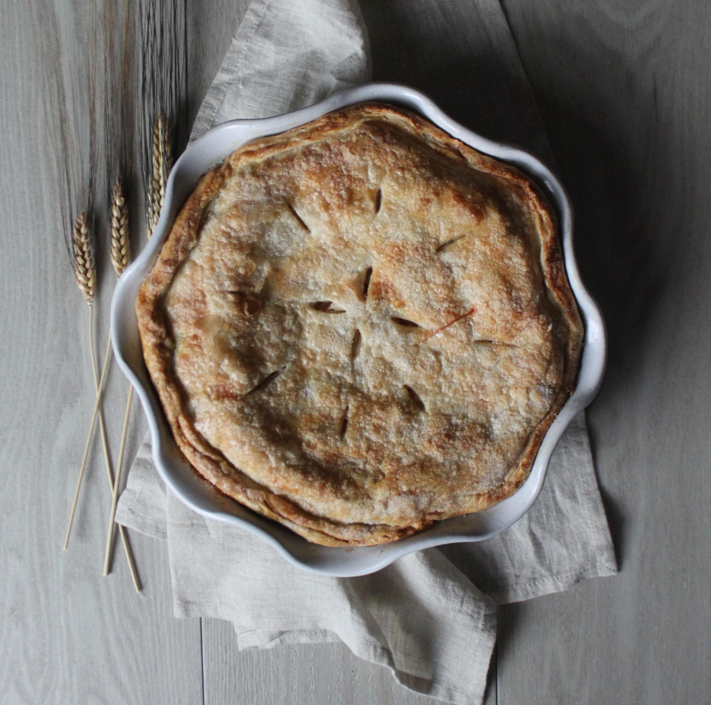 Laurel Pie Dish from Farmhouse Pottery