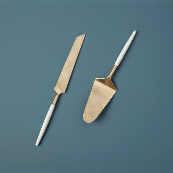 White & Gold Cake Lift & Knife Set