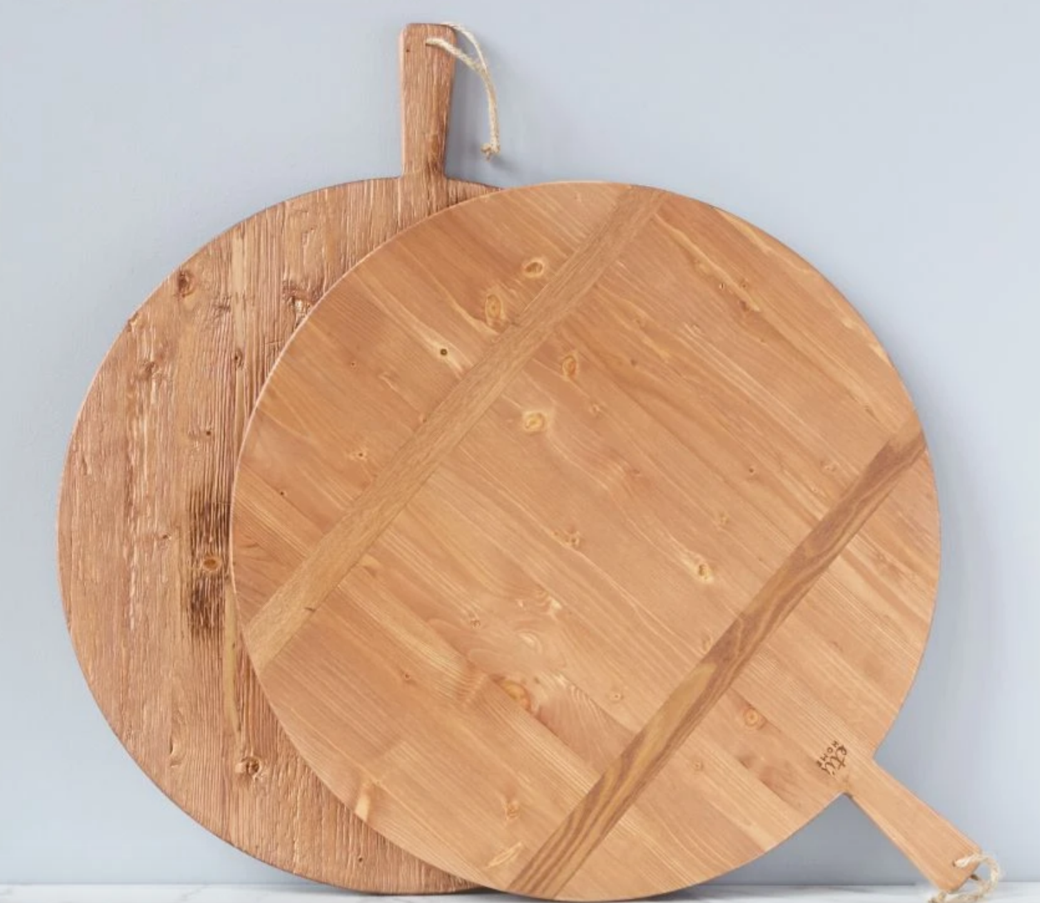 ﻿﻿Round Pine Charcuterie Board, Large