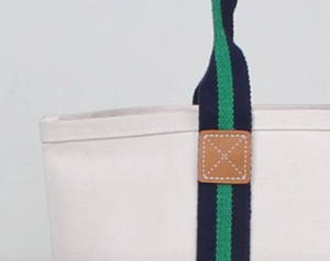 A Classic Canvas Tote!