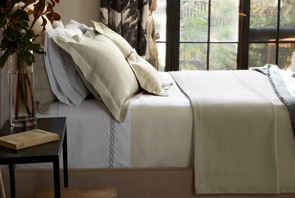 The Elliott Bedding by Matouk