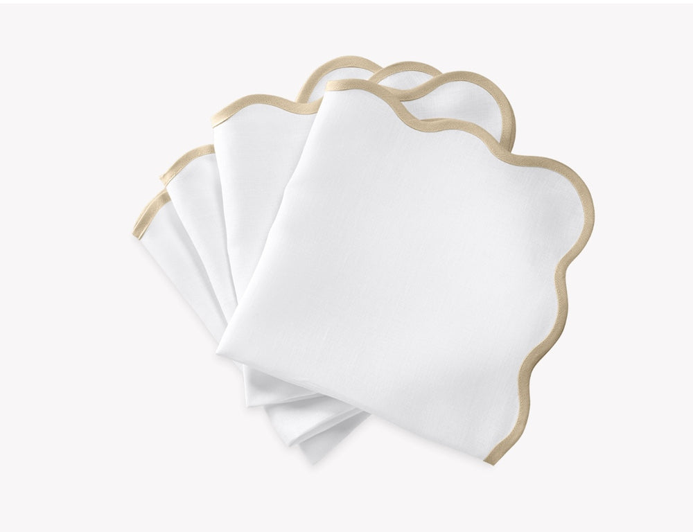 
                      
                        Scallop Edge Napkin by Matouk ~ set of 4 ~ available in 12 colors
                      
                    