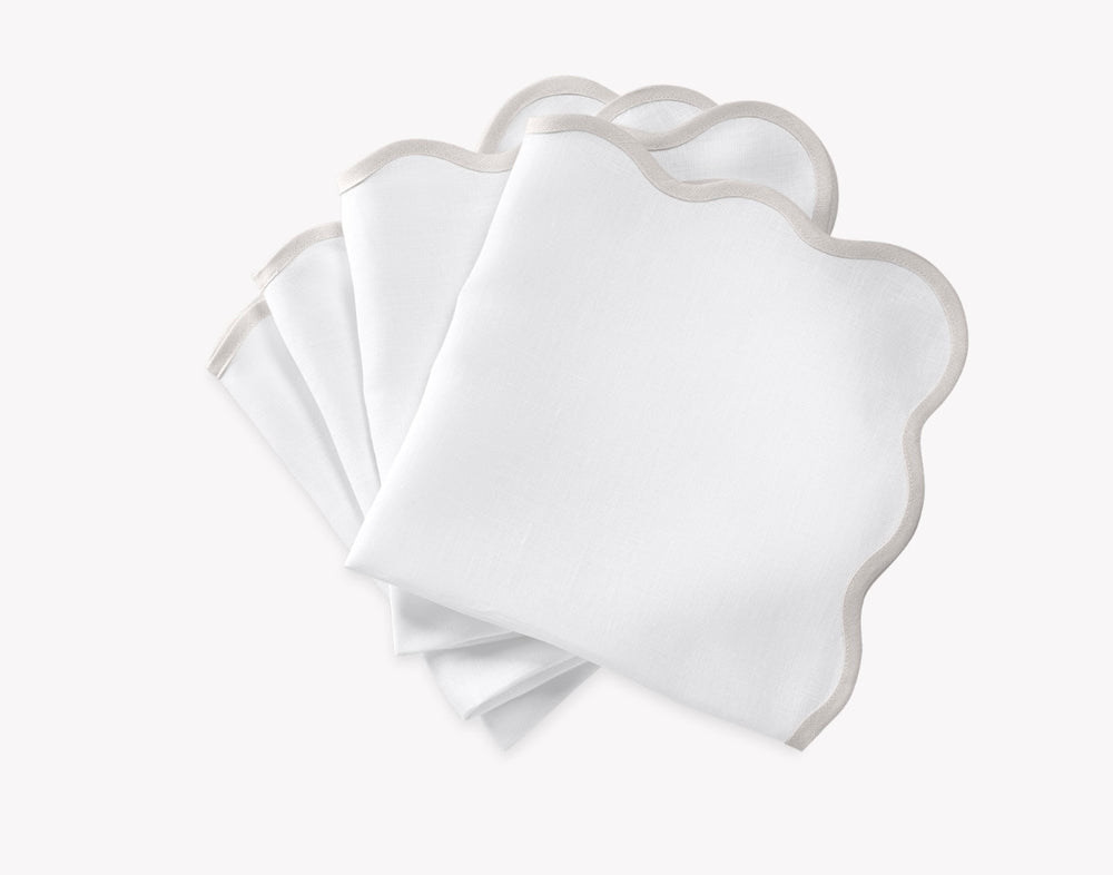 
                      
                        Scallop Edge Napkin by Matouk ~ set of 4 ~ available in 12 colors
                      
                    