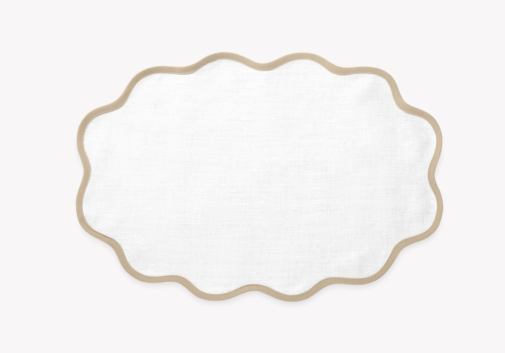 
                      
                        Scallop Edge Oval Placemat by Matouk ~ set of 4 ~ available in 12 colors
                      
                    
