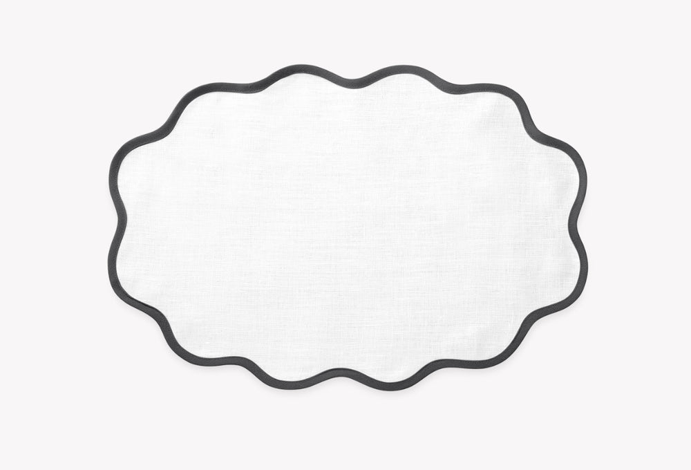 
                      
                        Scallop Edge Oval Placemat by Matouk ~ set of 4 ~ available in 12 colors
                      
                    