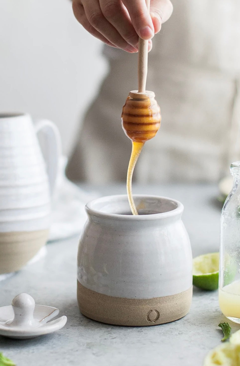 Farmhouse Pottery Beehive Honey Pot with Wooden Dipper