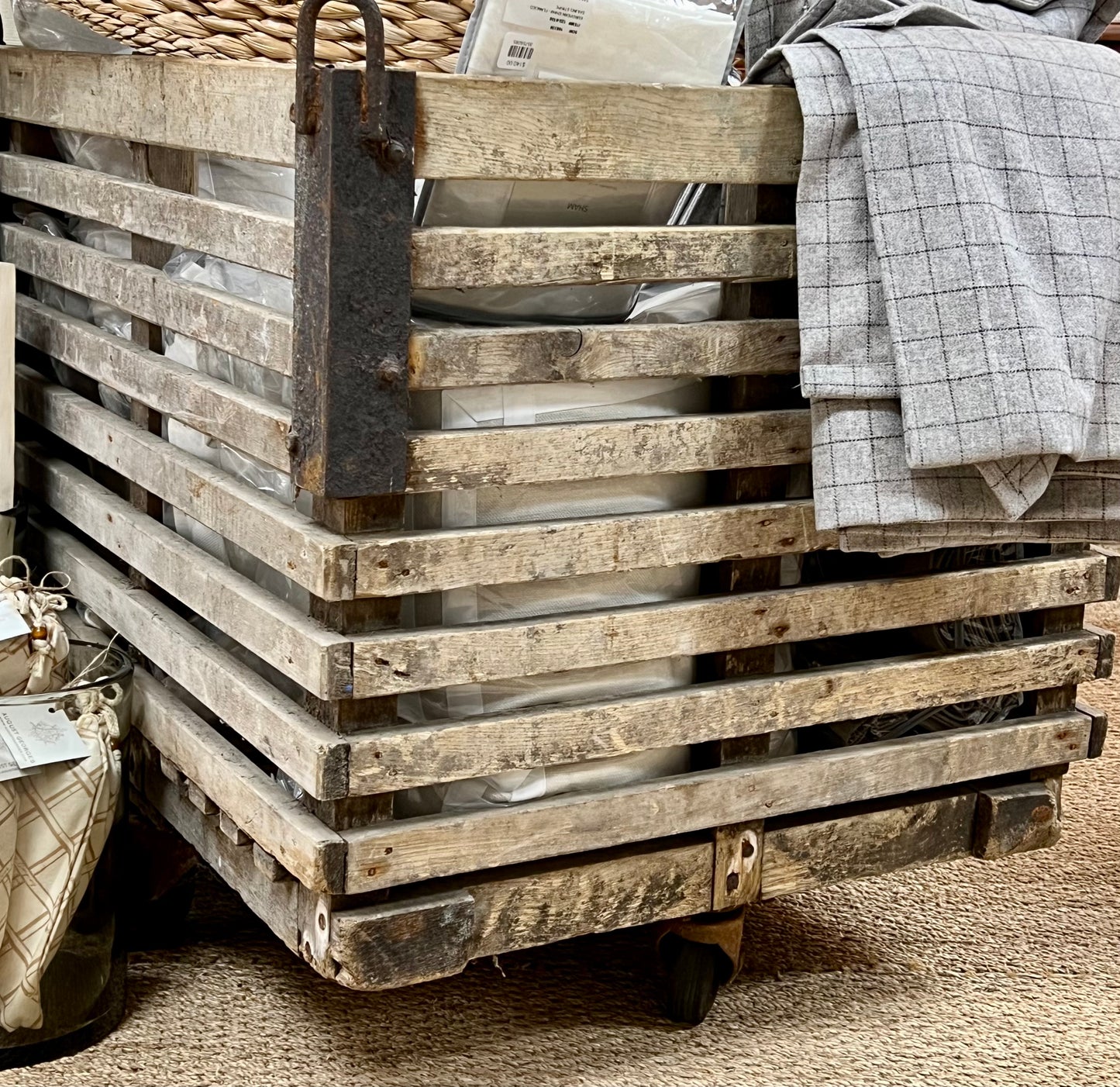 Antique Trolley Cart w/wheels