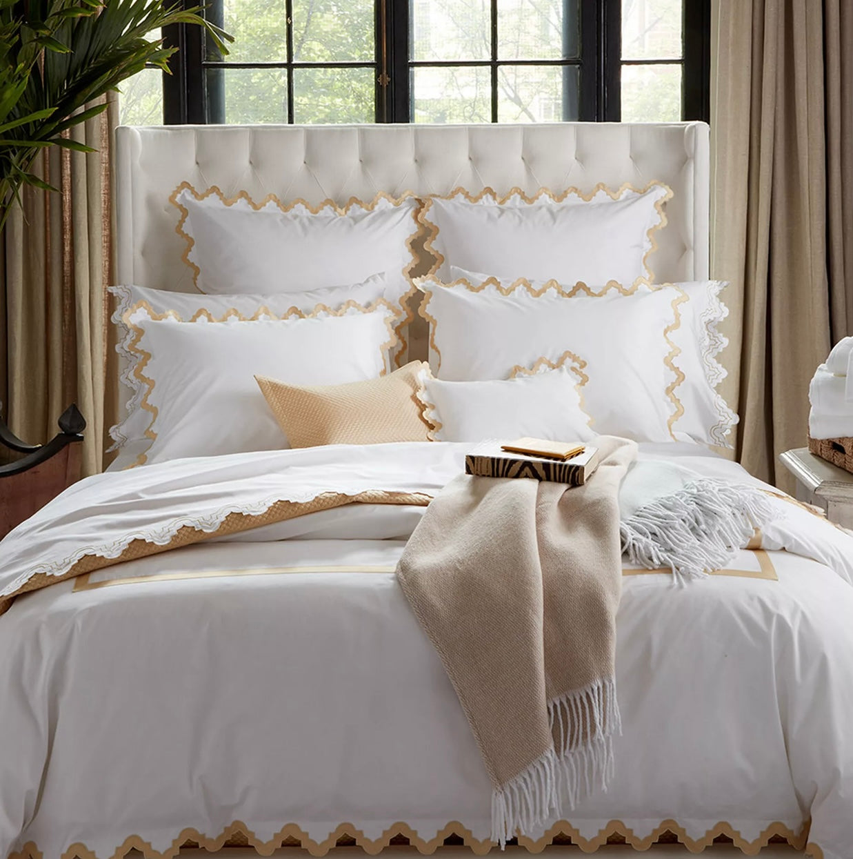 Aziza Bedding by Matouk