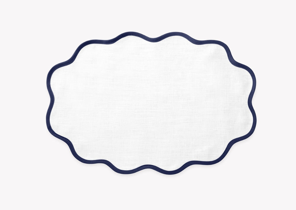 
                      
                        Scallop Edge Oval Placemat by Matouk ~ set of 4 ~ available in 12 colors
                      
                    