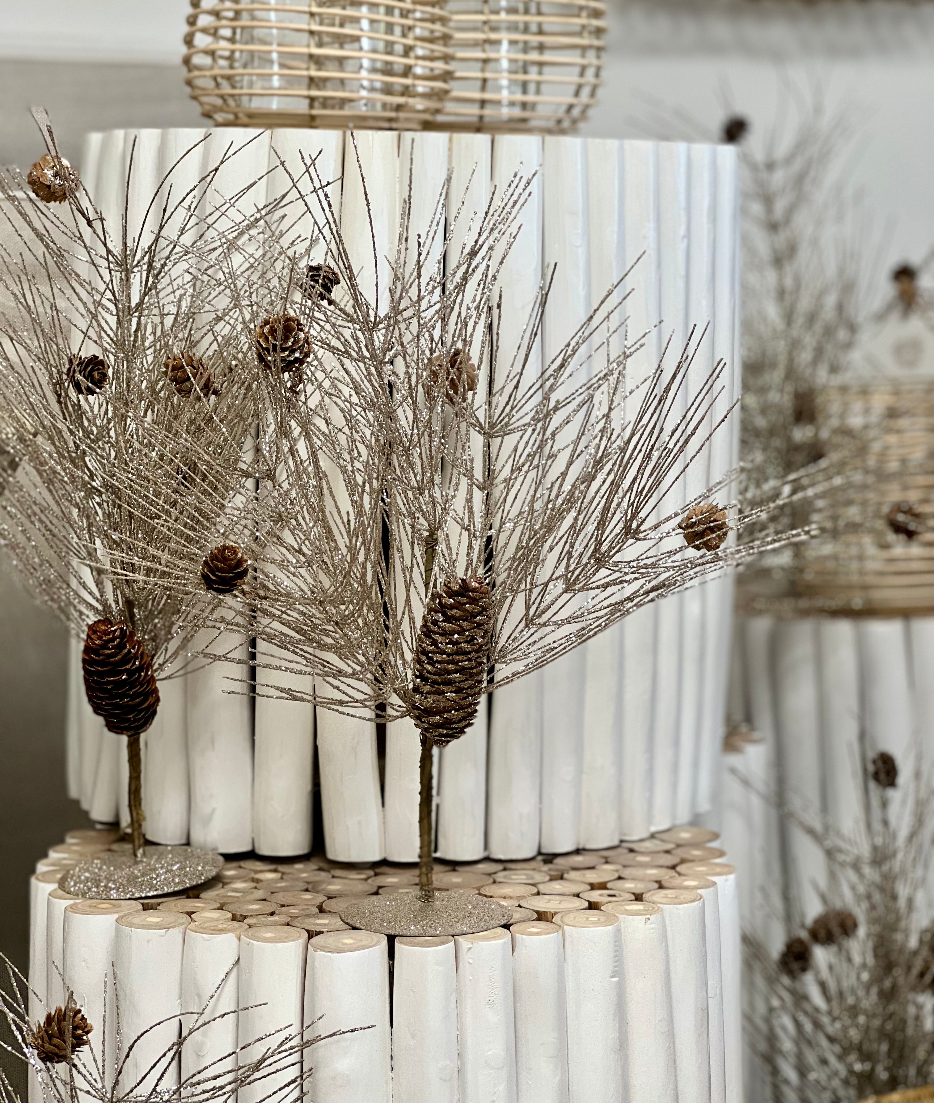 Champagne Spruce & Pinecone Holiday Tree