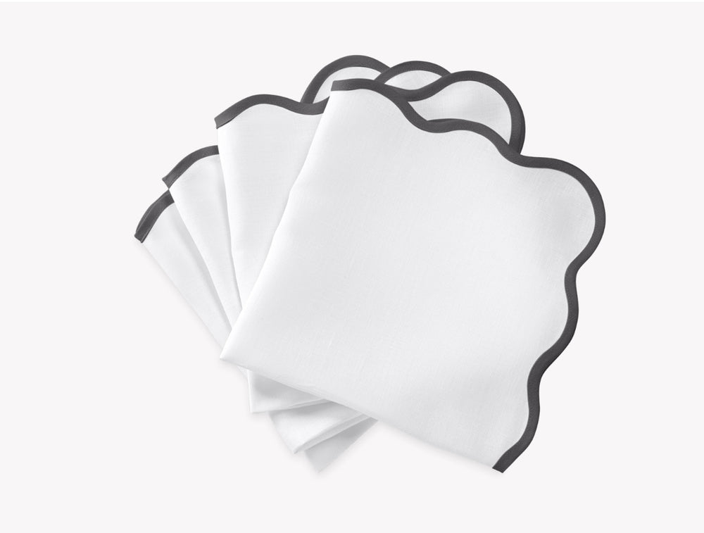 
                      
                        Scallop Edge Napkin by Matouk ~ set of 4 ~ available in 12 colors
                      
                    