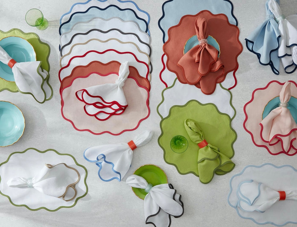 
                      
                        Scallop Edge Napkin by Matouk ~ set of 4 ~ available in 12 colors
                      
                    